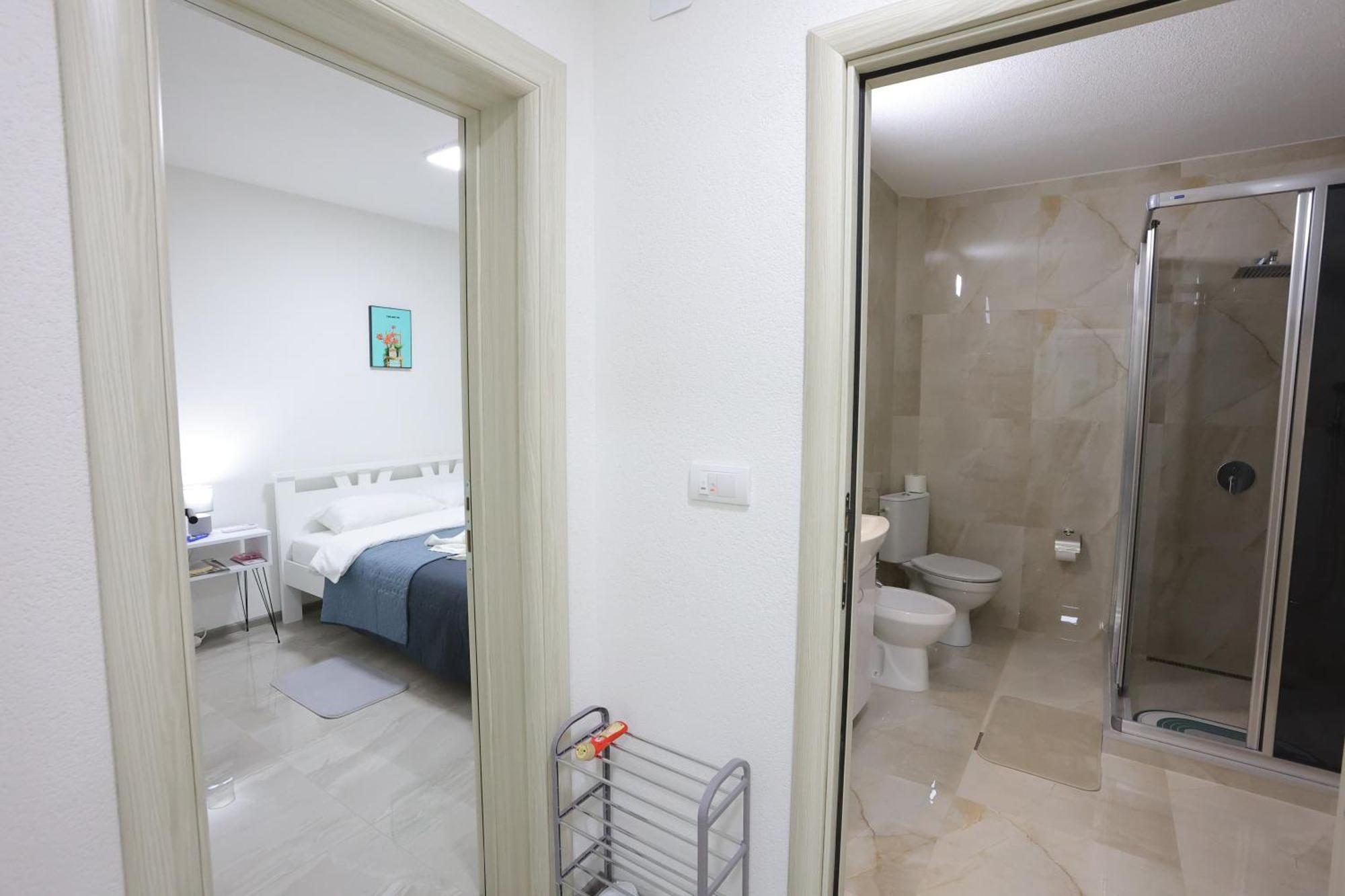Ivan'S Guesthouse パラチン エクステリア 写真